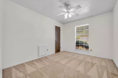 9106 Willow Meadow Drive, Houston, TX 77031 - Photo 15