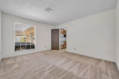 9106 Willow Meadow Drive, Houston, TX 77031 - Photo 5