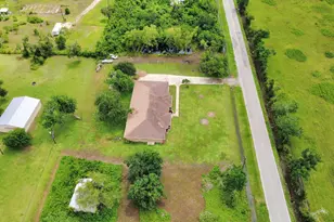 5241 County Rd 819, Brazoria, TX 77422 - Photo 7