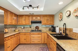 320 N Amherst Dr, West Columbia, TX 77486 - Photo 17