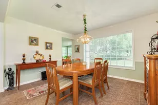320 N Amherst Dr, West Columbia, TX 77486 - Photo 13