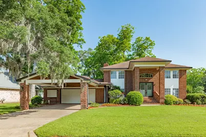320 N Amherst Drive, West Columbia, TX 77486 - Photo 1
