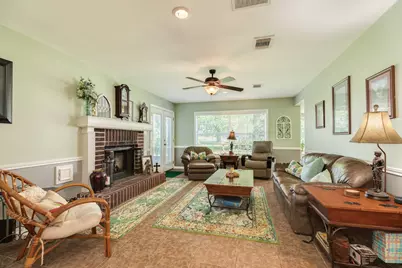 320 N Amherst Drive, West Columbia, TX 77486 - Photo 19