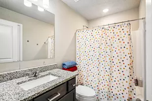 2702 Aquamarine Ct, Texas City, TX 77591 - Photo 19