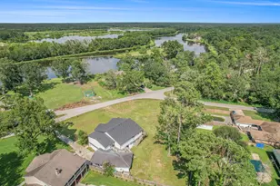 302 Brook Hollow Dr, Conroe, TX 77385 - Photo 31