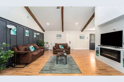 302 Brook Hollow Drive, Conroe, TX 77385 - Photo 7