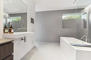 2169 University Blvd, Houston, TX 77030 - Photo 37