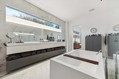 2169 University Boulevard, Houston, TX 77030 - Photo 27