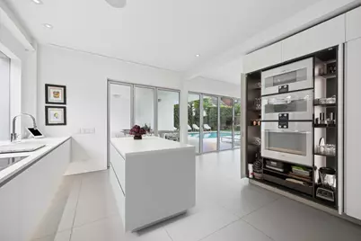 2169 University Boulevard, Houston, TX 77030 - Photo 13