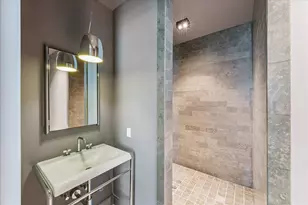 500 Seawall Blvd, Galveston, TX 77550 - Photo 31