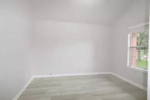 749 Grassy Knoll Ln, La Marque, TX 77568 - Photo 13