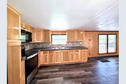 1718 W Dumble Street #2, Alvin, TX 77511 - Photo 9