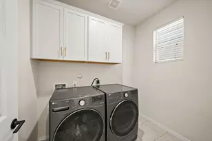 4027 Starbright St St, Houston, TX 77018 - Photo 9