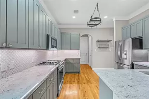 825 Fisher St, Houston, TX 77018 - Photo 13