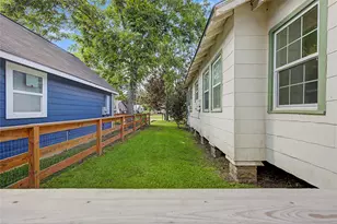 304 Foster St, Tomball, TX 77375 - Photo 29