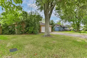 314 N Sparrow Way, Texas City, TX 77591 - Photo 3