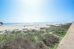 6102 Seawall Blvd, Galveston, TX 77551 - Photo 5