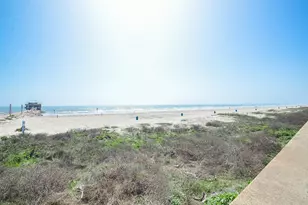 6102 Seawall Blvd, Galveston, TX 77551 - Photo 9