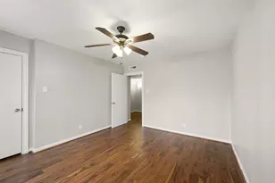 5204 Arboles Dr, Houston, TX 77035 - Photo 17