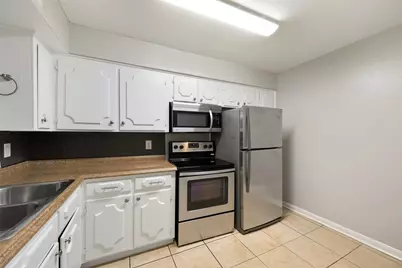 5204 Arboles Drive #L, Houston, TX 77035 - Photo 11