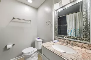 5204 Arboles Dr, Houston, TX 77035 - Photo 21