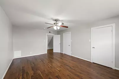 5204 Arboles Drive #L, Houston, TX 77035 - Photo 19