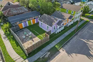 1113 28th St, Galveston, TX 77550 - Photo 3