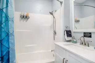 1113 28th St, Galveston, TX 77550 - Photo 37