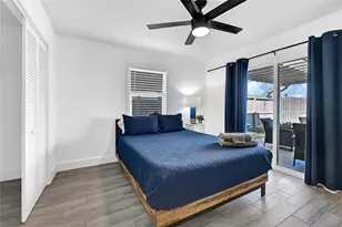 8010 Ocean Dr, Beach City, TX 77523 - Photo 11
