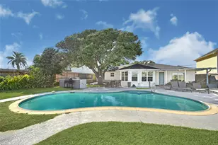 8010 Ocean Dr, Beach City, TX 77523 - Photo 1