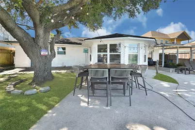 8010 Ocean Drive, Beach City, TX 77523 - Photo 19