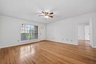 1311 Antoine Dr, Houston, TX 77055 - Photo 9