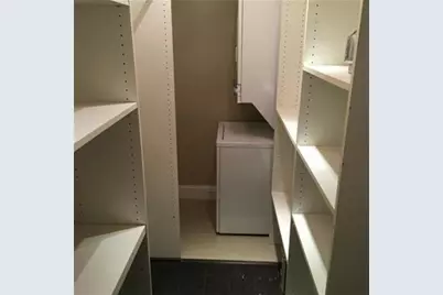 4643 Wild Indigo Street #385, Houston, TX 77027 - Photo 9