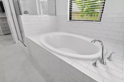120 Tree Top Place, Magnolia, TX 77354 - Photo 25