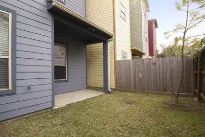 1138 Robbie, Houston, TX 77009 - Photo 15