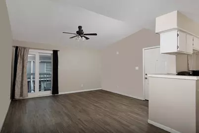 9550 Deering Drive #410, Houston, TX 77036 - Photo 5