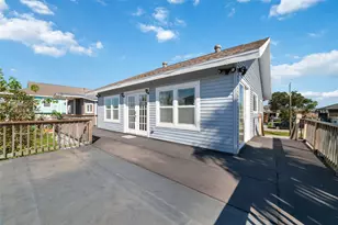 196 Barracuda St, Bayou Vista, TX 77563 - Photo 5