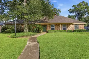 1570 Belvedere Dr, Beaumont, TX 77706 - Photo 1