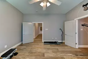 2901 Harvest Hill Dr, Friendswood, TX 77546 - Photo 35