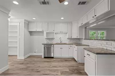 10848 Sandy Lane, Beaumont, TX 77705 - Photo 17