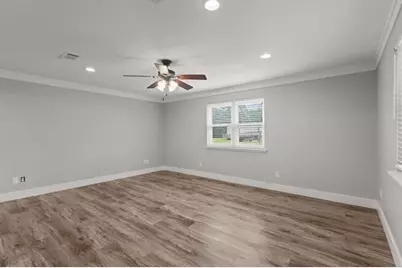 10848 Sandy Lane, Beaumont, TX 77705 - Photo 9