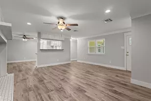 10848 Sandy Ln, Beaumont, TX 77705 - Photo 7