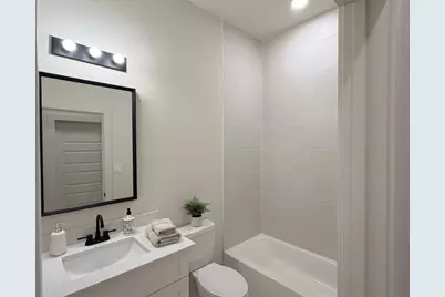 9738 Garcroft A-B Street, Houston, TX 77029 - Photo 7