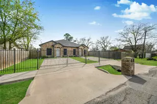 7980 Ethel St, Houston, TX 77028 - Photo 3