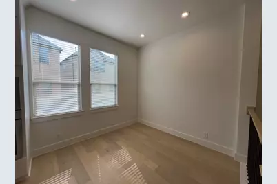 10607 Enclave Shadows Court, Houston, TX 77043 - Photo 17