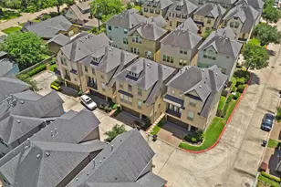 10607 Enclave Shadows Ct, Houston, TX 77043 - Photo 7