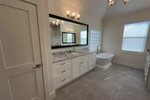 10607 Enclave Shadows Ct, Houston, TX 77043 - Photo 7
