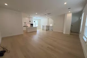 10607 Enclave Shadows Ct, Houston, TX 77043 - Photo 15