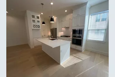 10607 Enclave Shadows Court, Houston, TX 77043 - Photo 3
