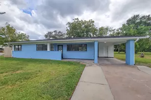 2605 W Dumble St, Alvin, TX 77511 - Photo 1